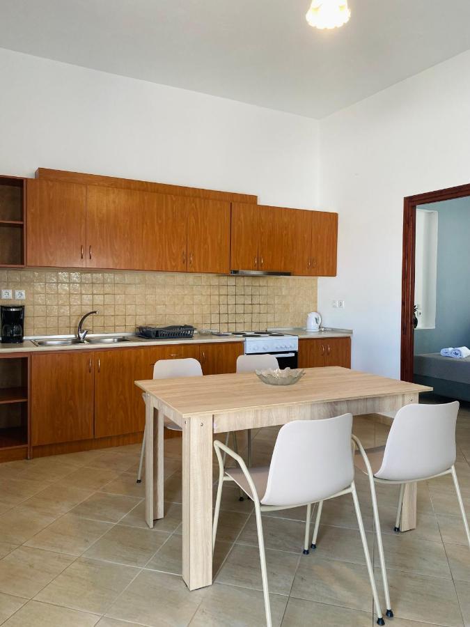 Comfort Apartments يميناريا المظهر الخارجي الصورة