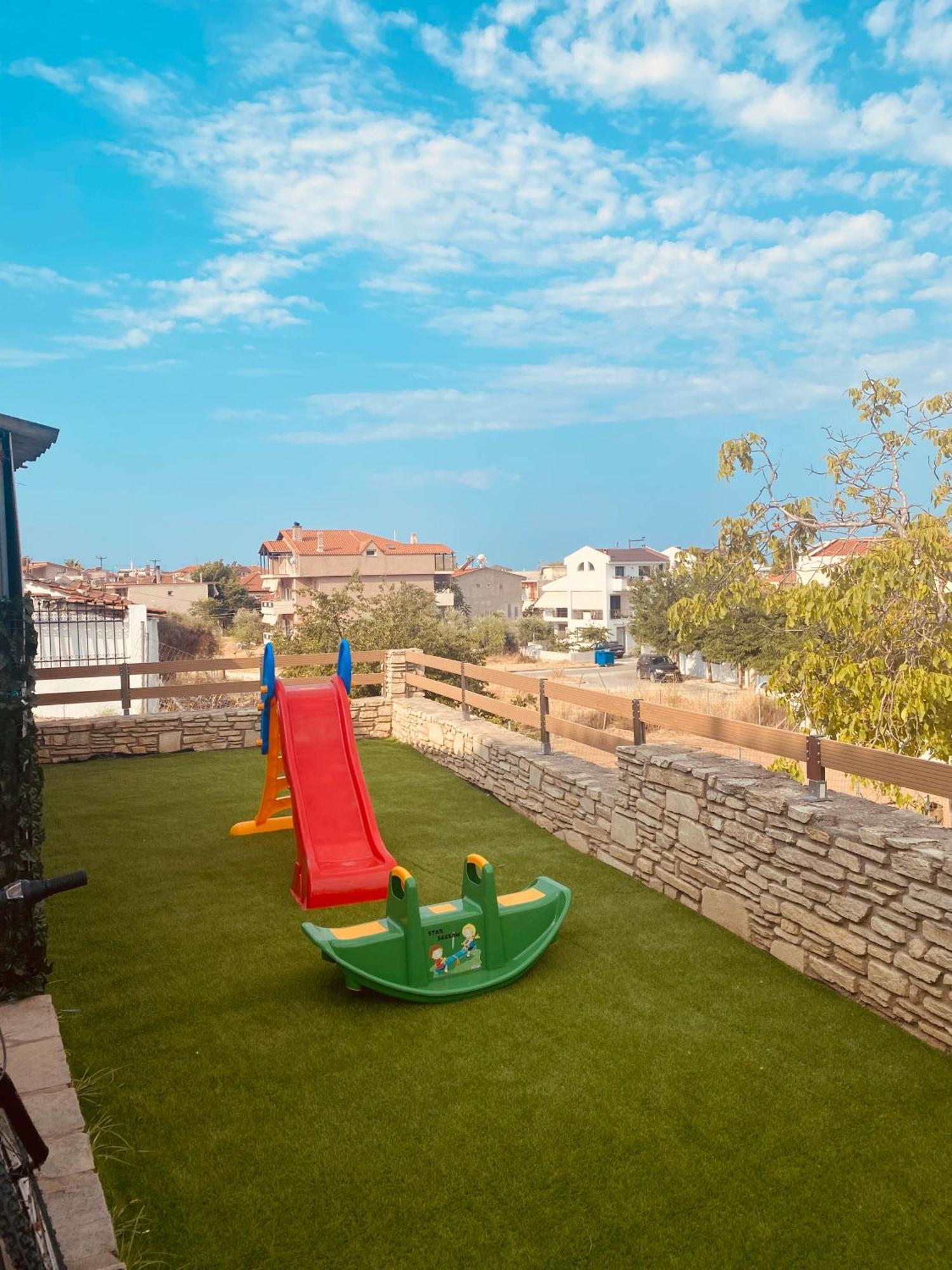 Comfort Apartments يميناريا المظهر الخارجي الصورة